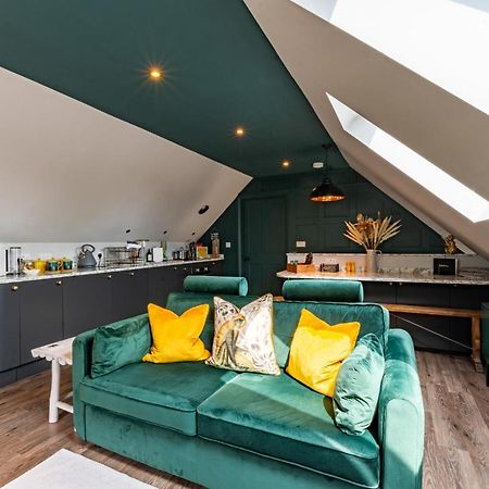 Stylish One Bedroom Cotswold Coach House 泰特伯里 外观 照片