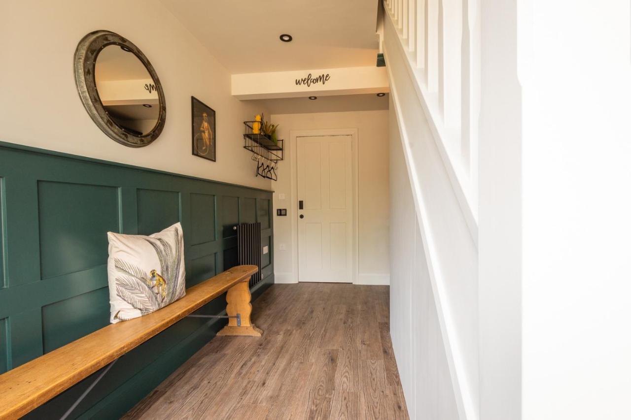 Stylish One Bedroom Cotswold Coach House 泰特伯里 外观 照片