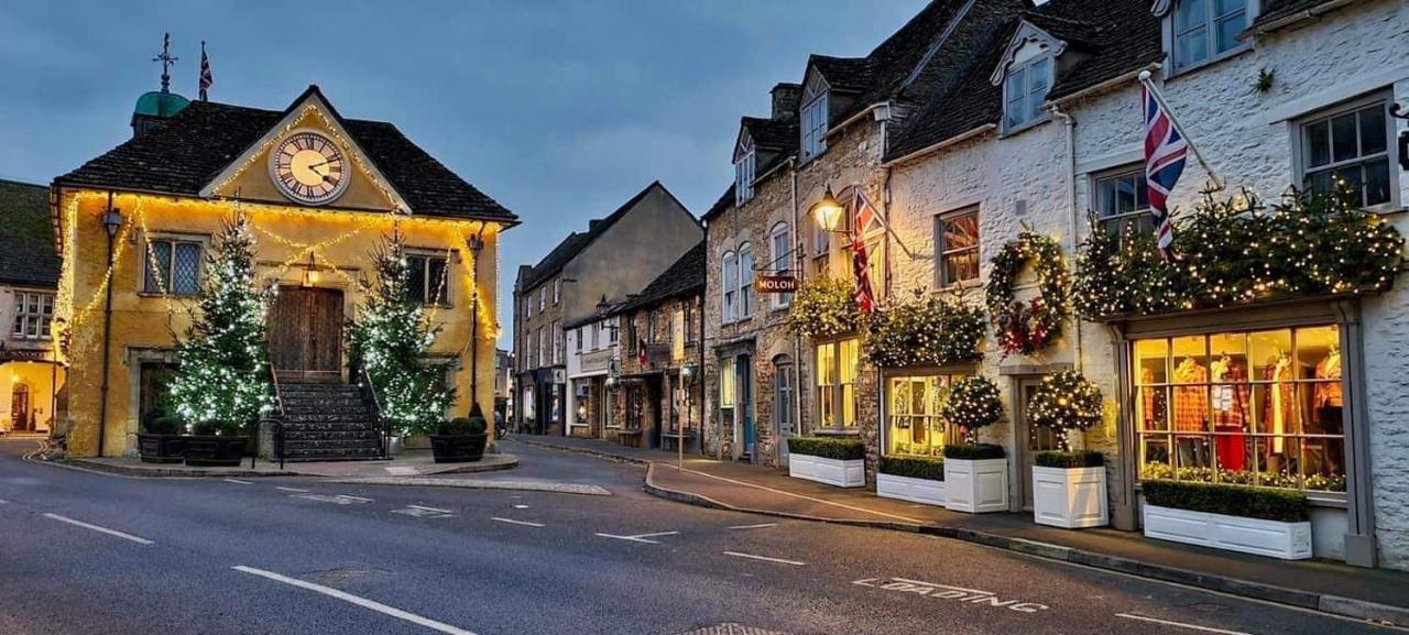Stylish One Bedroom Cotswold Coach House 泰特伯里 外观 照片